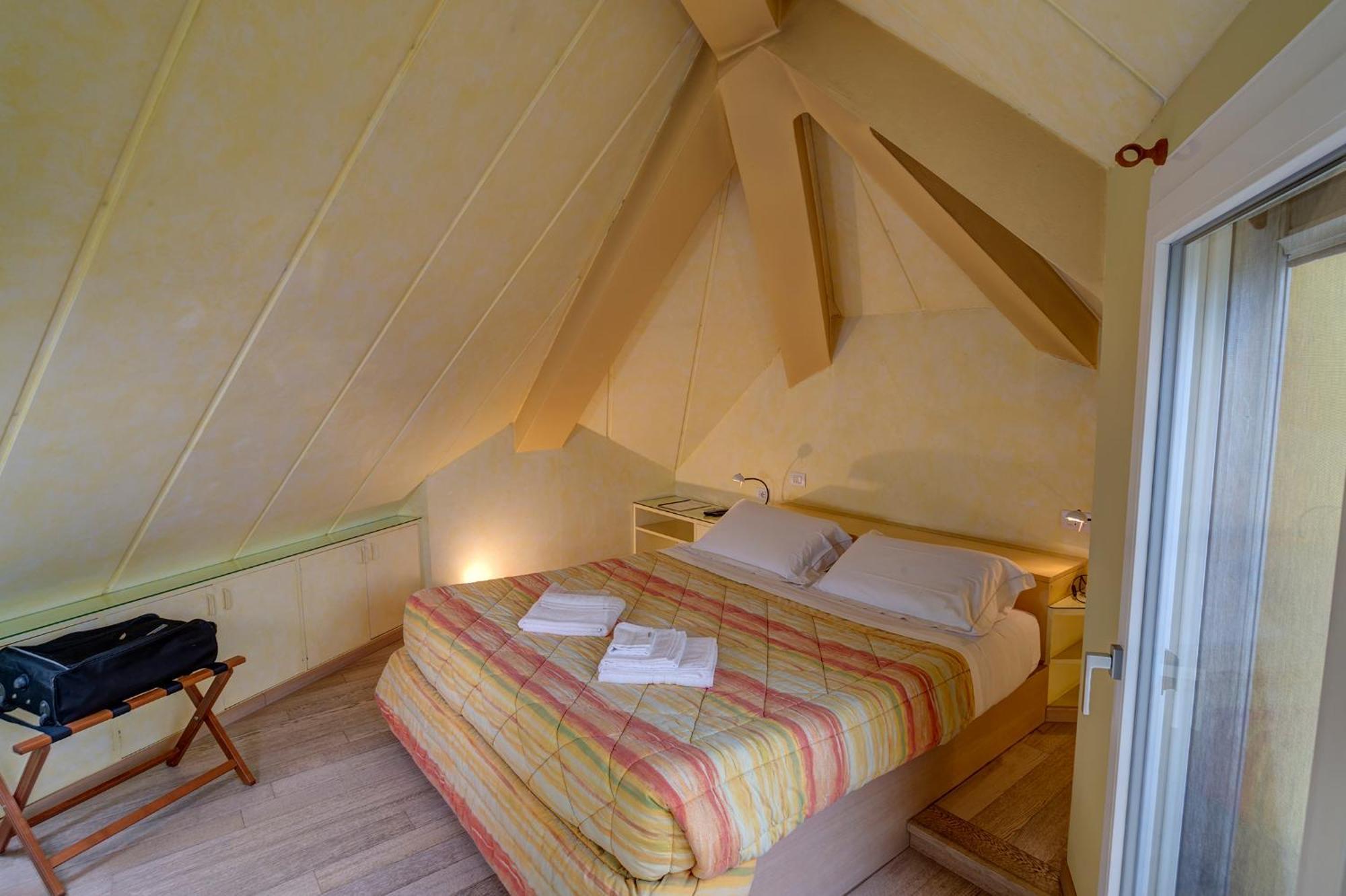 Il Colombé B&B Barzanò Extérieur photo
